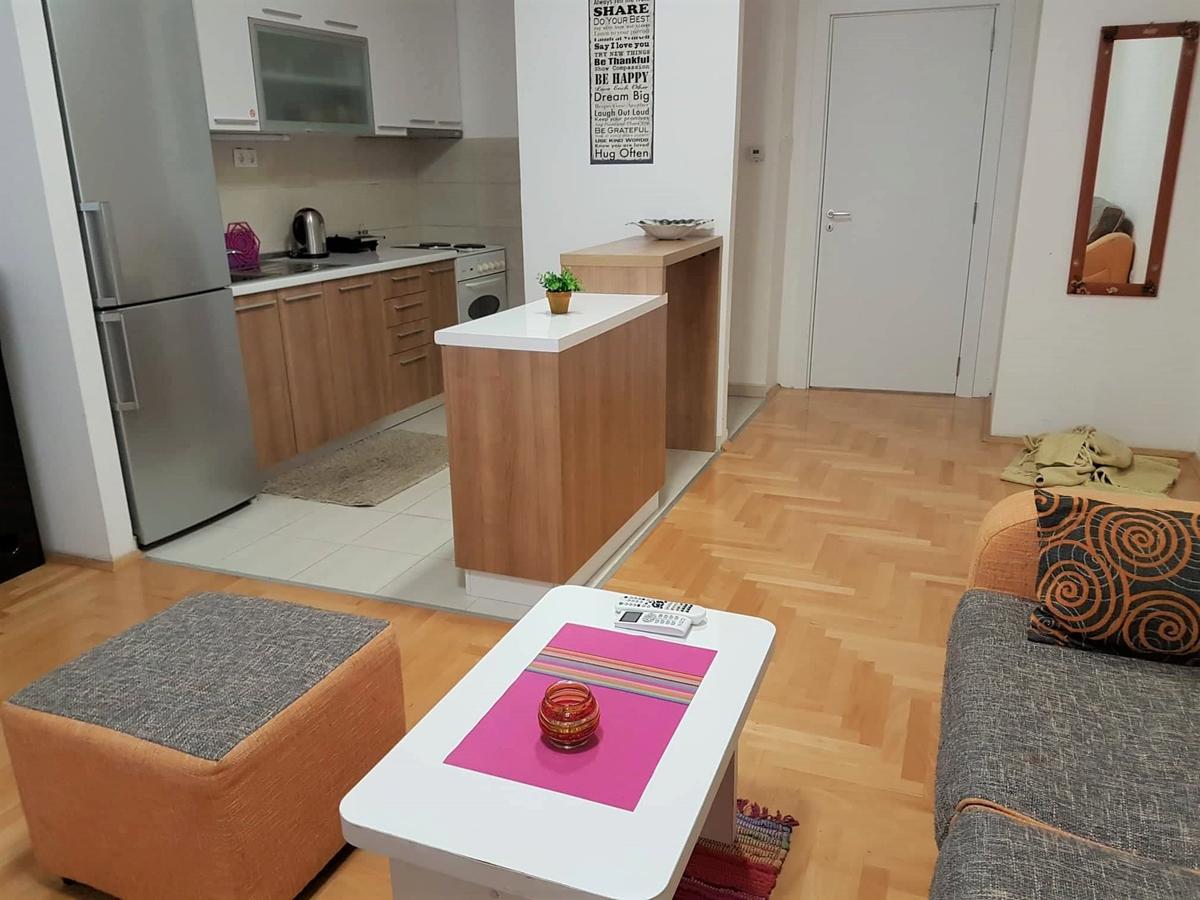 Regina'S Apartments Skopje Eksteriør bilde