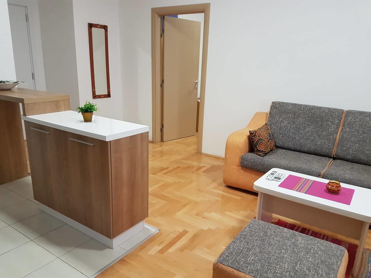 Regina'S Apartments Skopje Eksteriør bilde